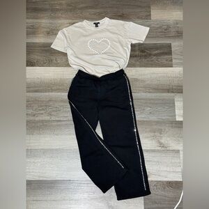 Set of 2 Forever 21 Cream Kids Crewneck Tee and pants size (9-10) girls